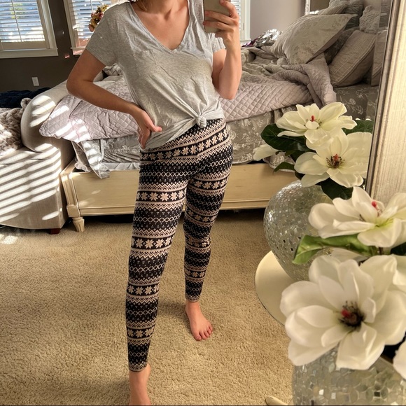 PINK ROSE | Leggings Pajama Pants - Picture 2 of 12